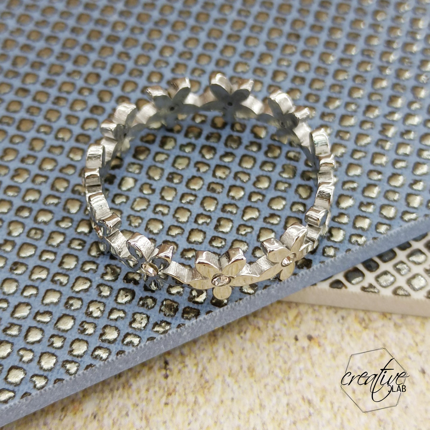 Anello con margherite