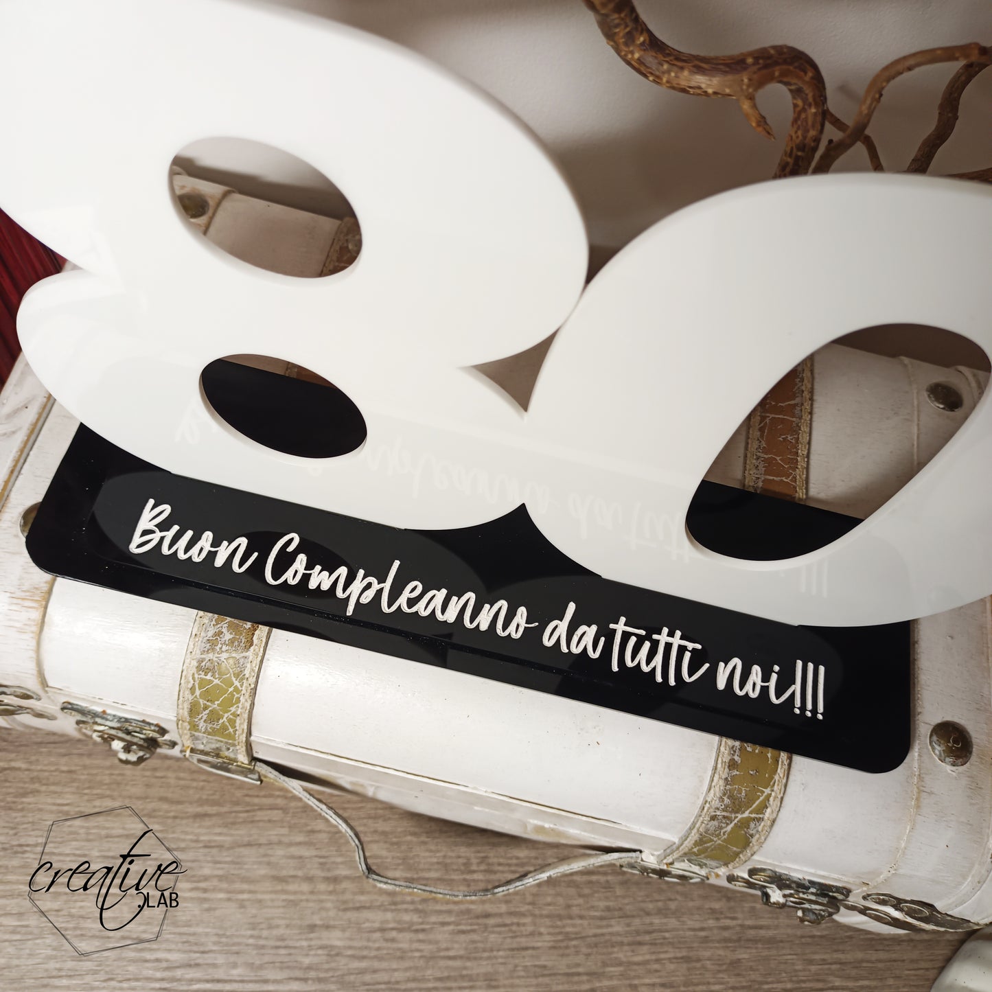 Numero in plexiglass, da firmare, personalizzabile