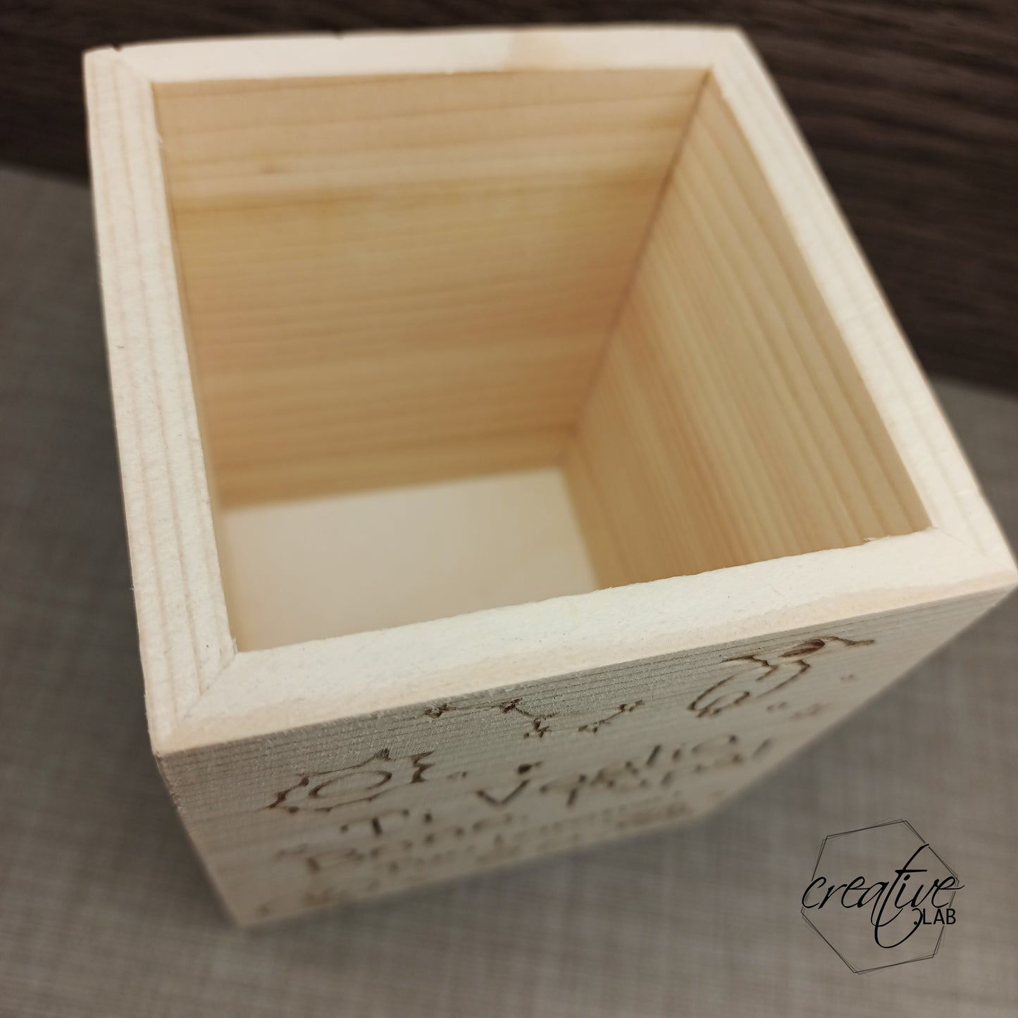 Porta penne in legno, personalizzabile con incisione