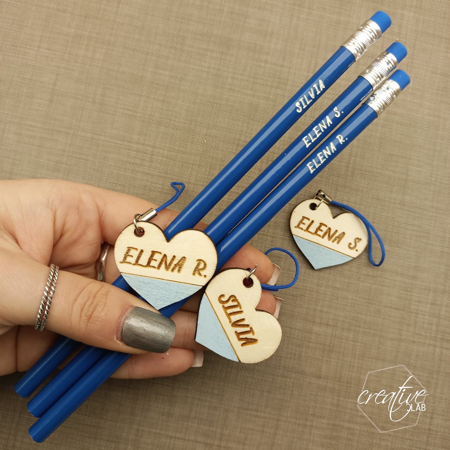 Tag per astuccio + matita in legno con gomma, con incisione personalizzata
