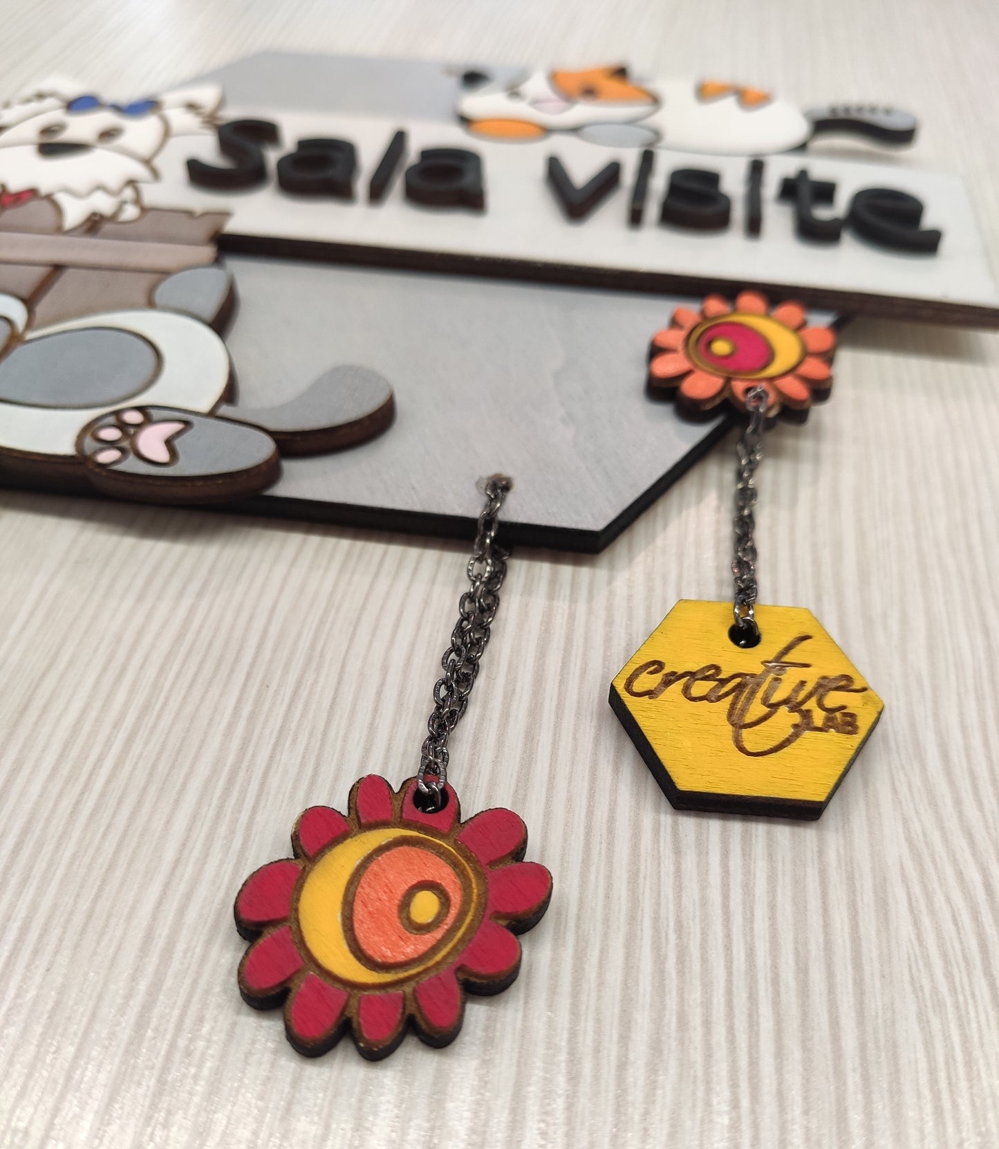 Targhetta con nome per cameretta con cane e gatti