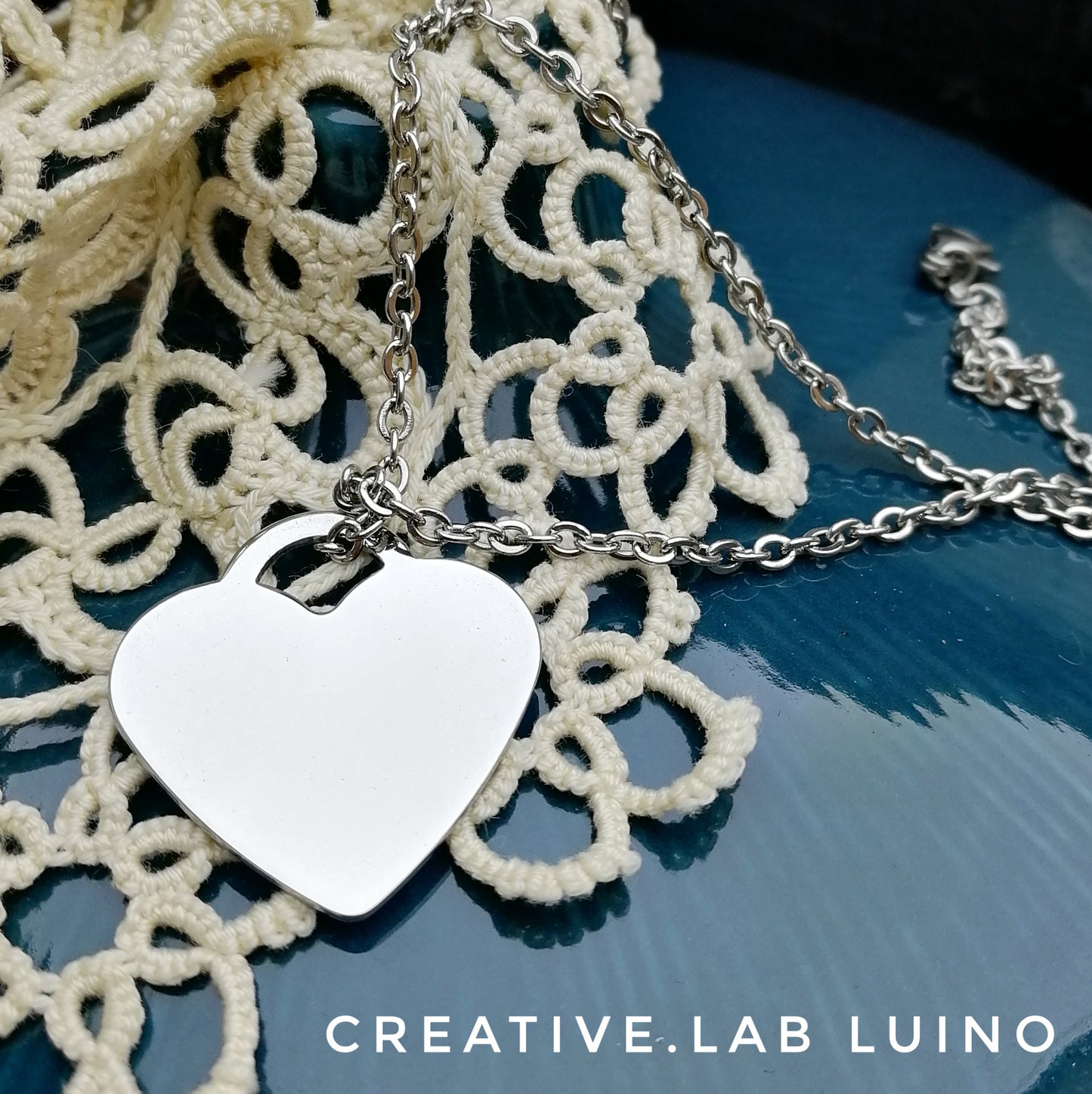 Ciondolo cuore personalizzabile con catenina in acciaio fine (A4+D2)