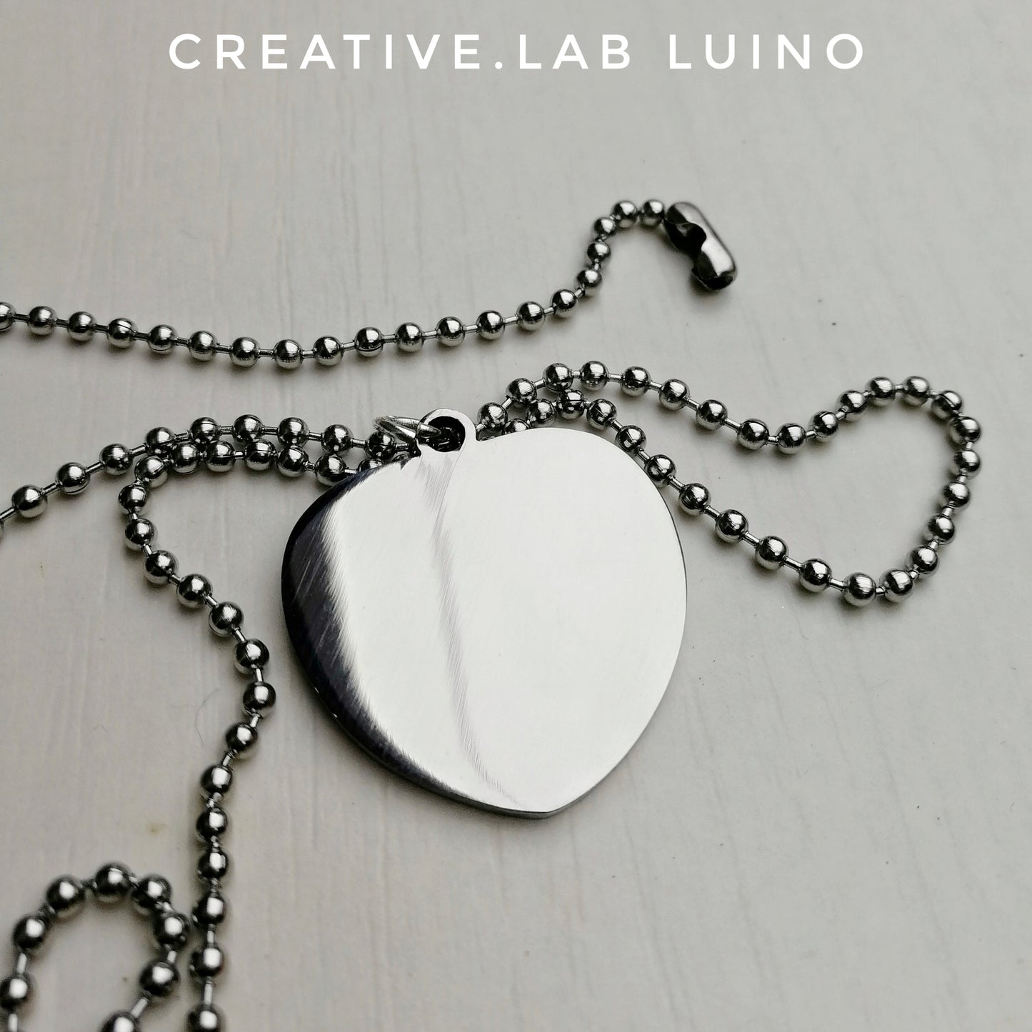 Ciondolo cuore personalizzabile con collarino (B23)
