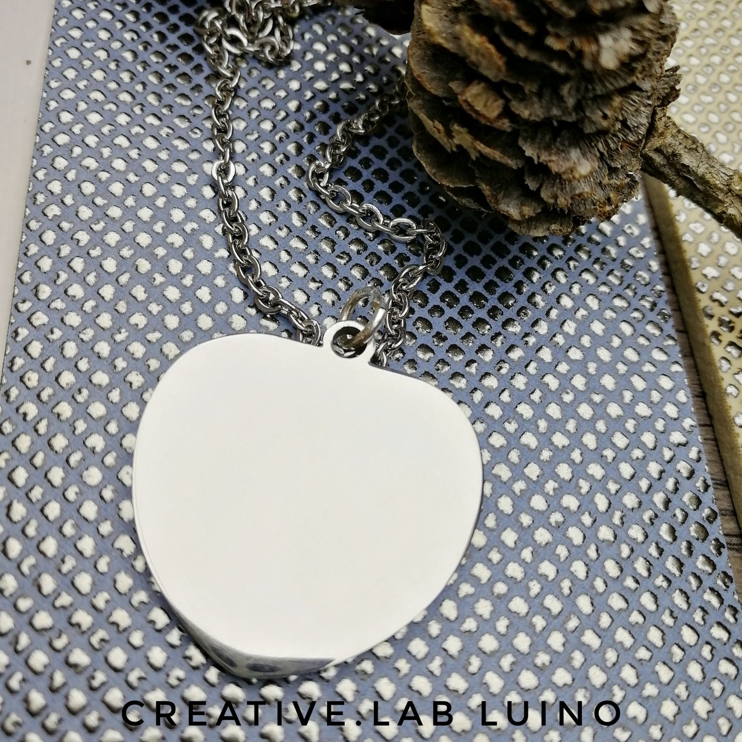 Ciondolo cuore personalizzabile con collarino (B23)