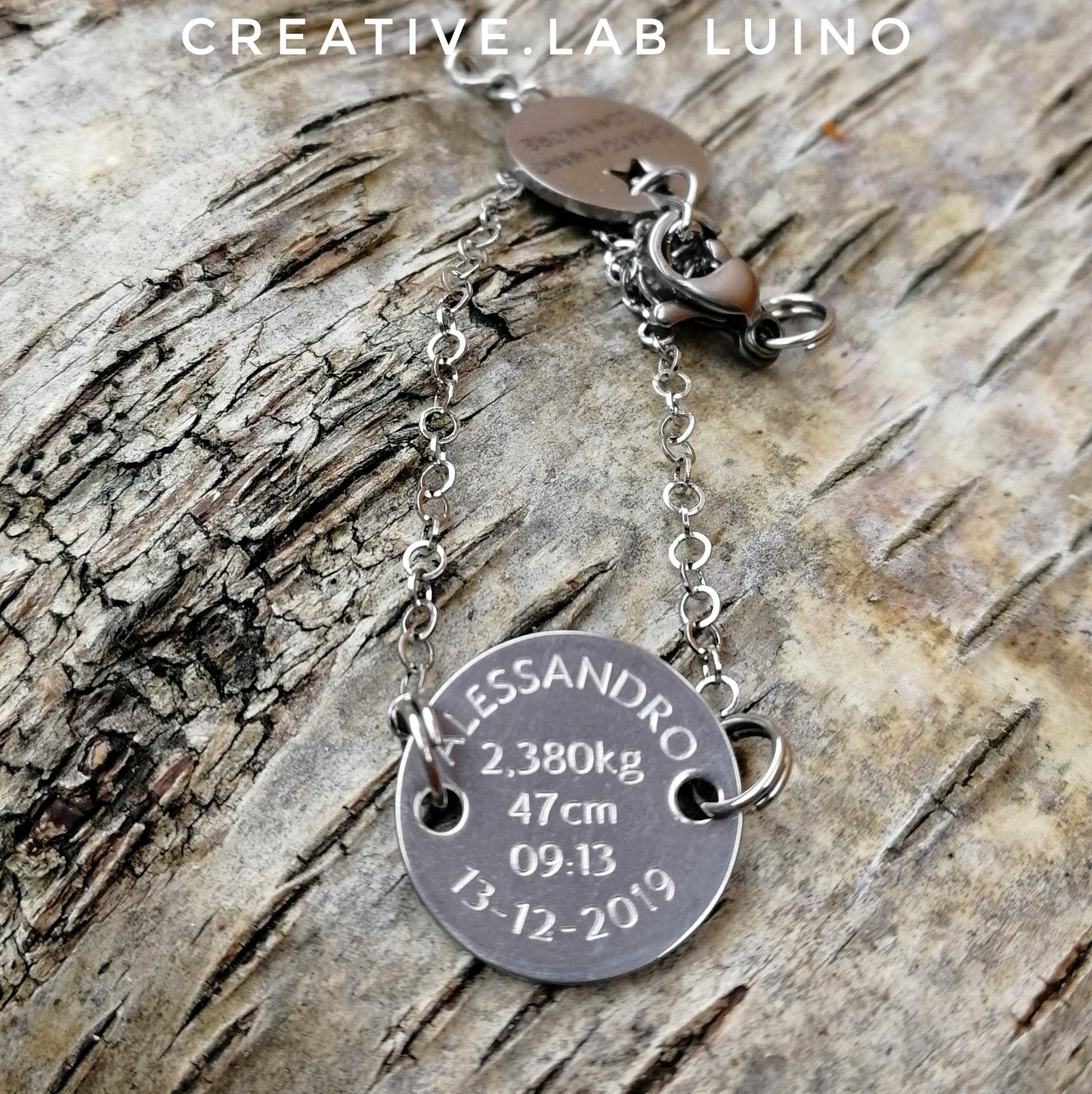 Bracciale con placchetta tonda personalizzabile con certificato di nascita (G49)