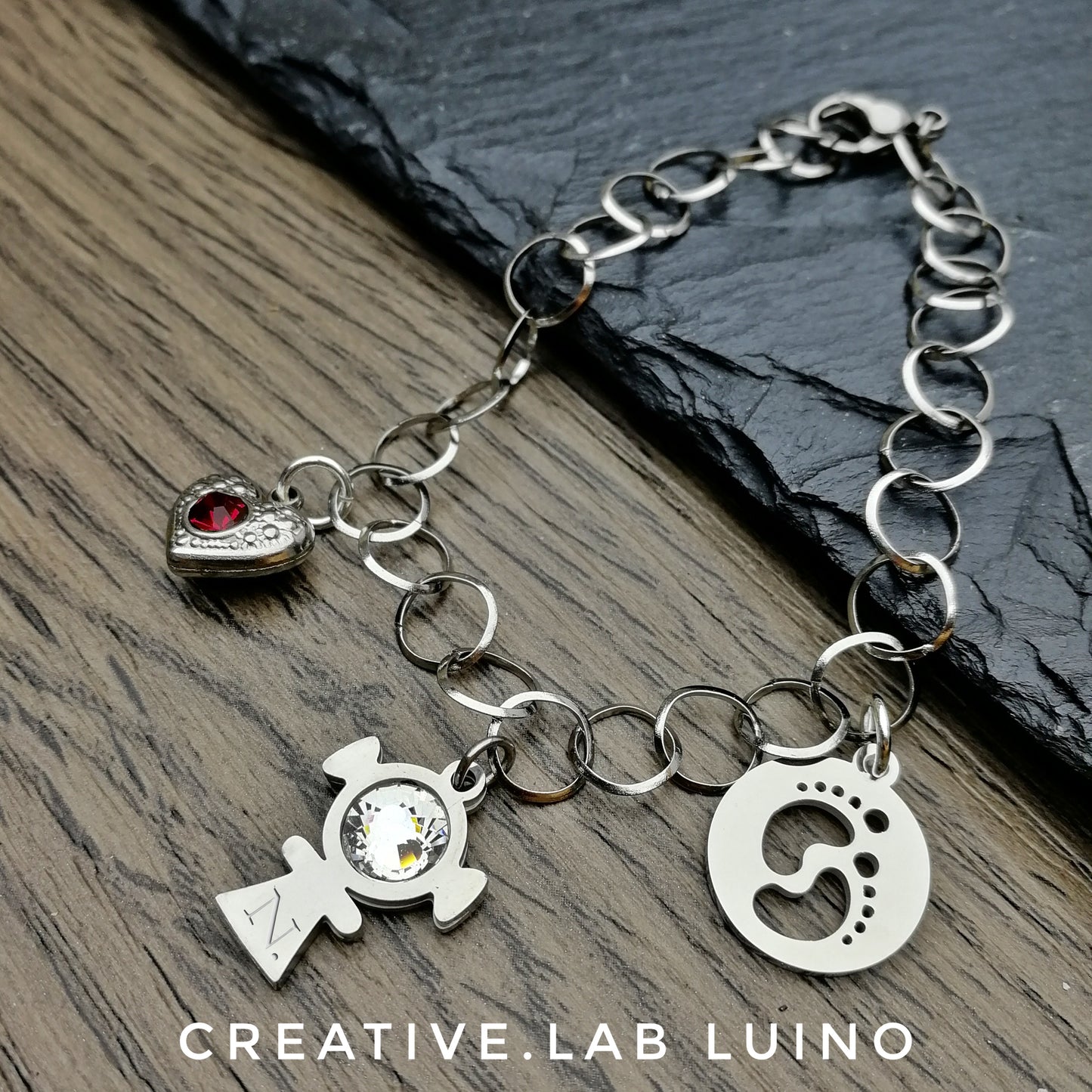 Bracciale maglia tonda con ciondoli personalizzabili bimbo/a con strass, cuore e piedini (G75+B20A/B20B)