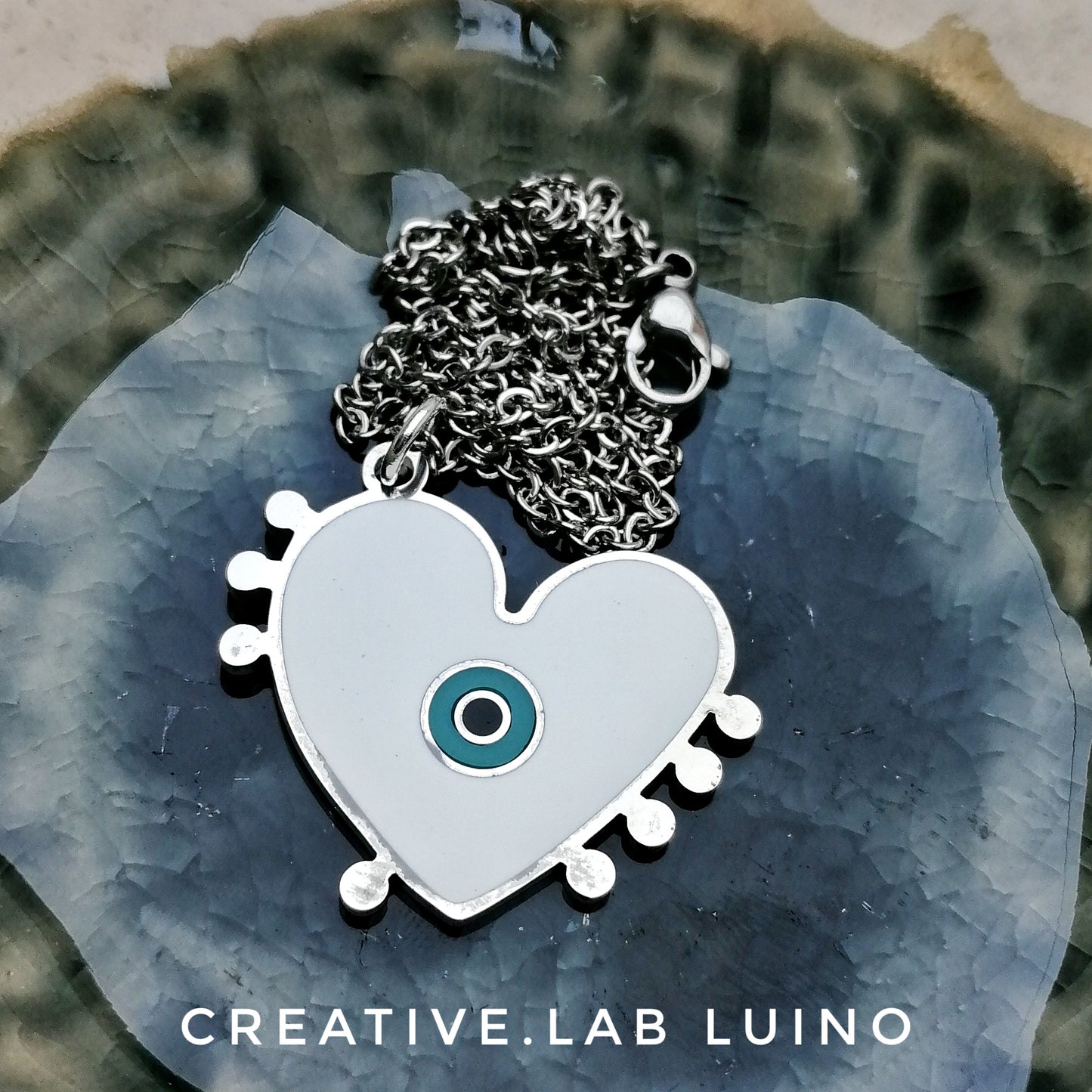 Collananina con ciondolo cuore Evil Eye personalizzabile (B7B+D2)