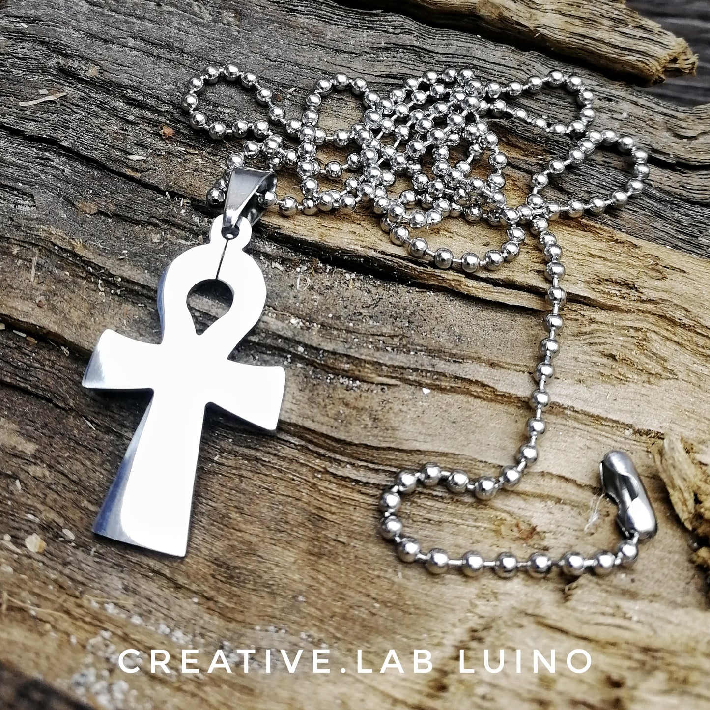 Ciondolo Ankh con catena a pallini 38x23 mm