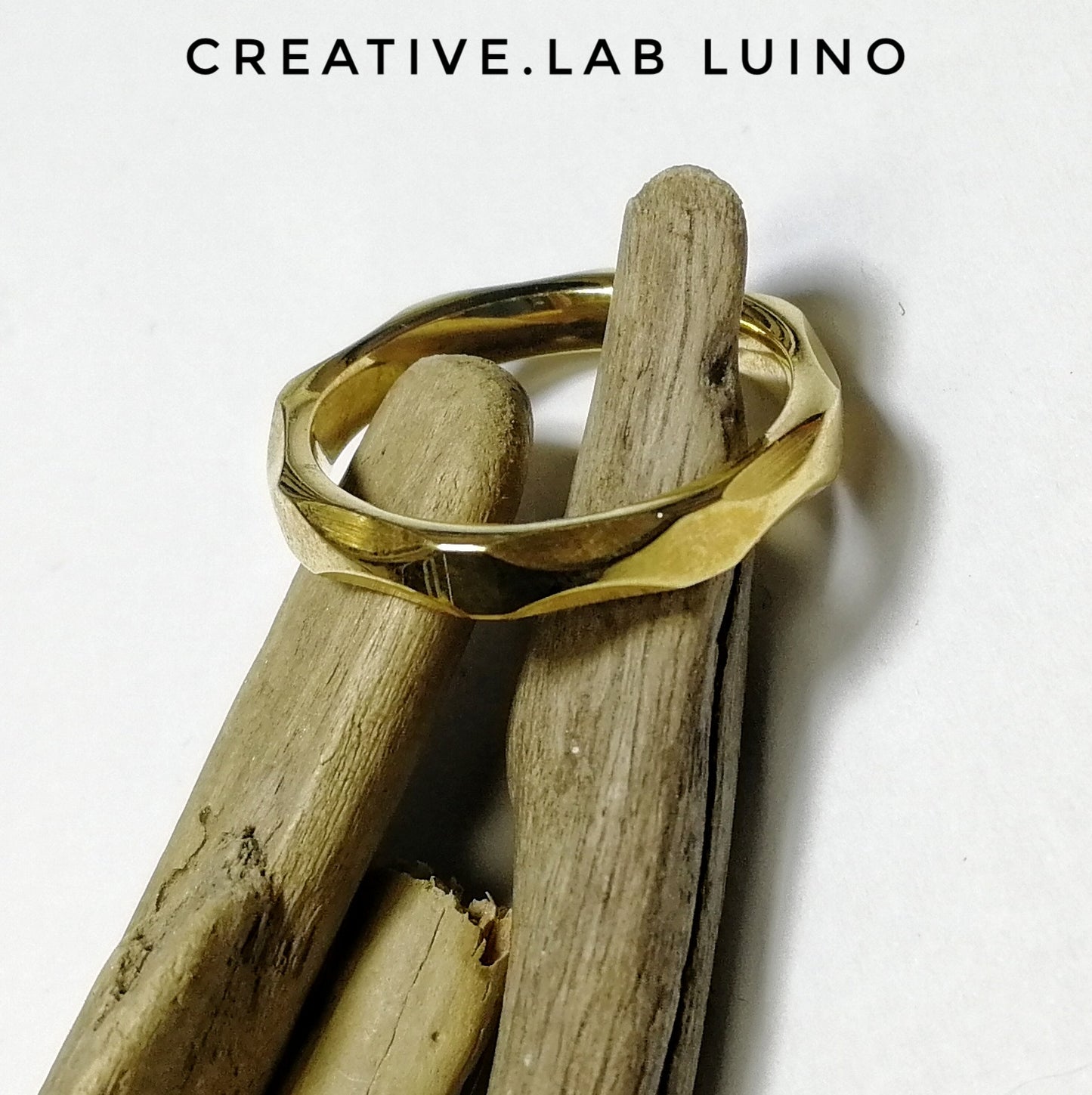 Anello acciaio color oro