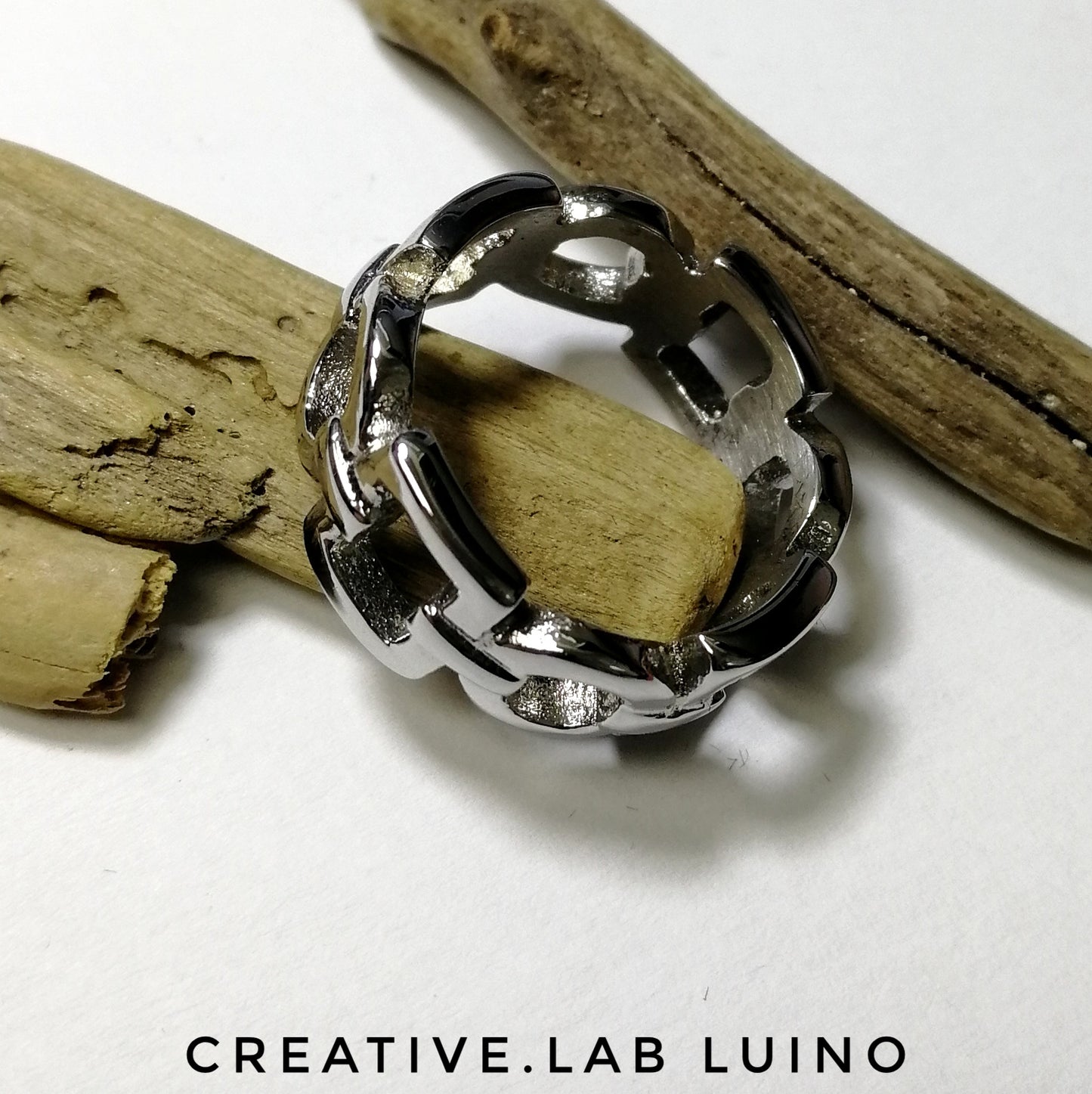 Anello in acciaio modello catena