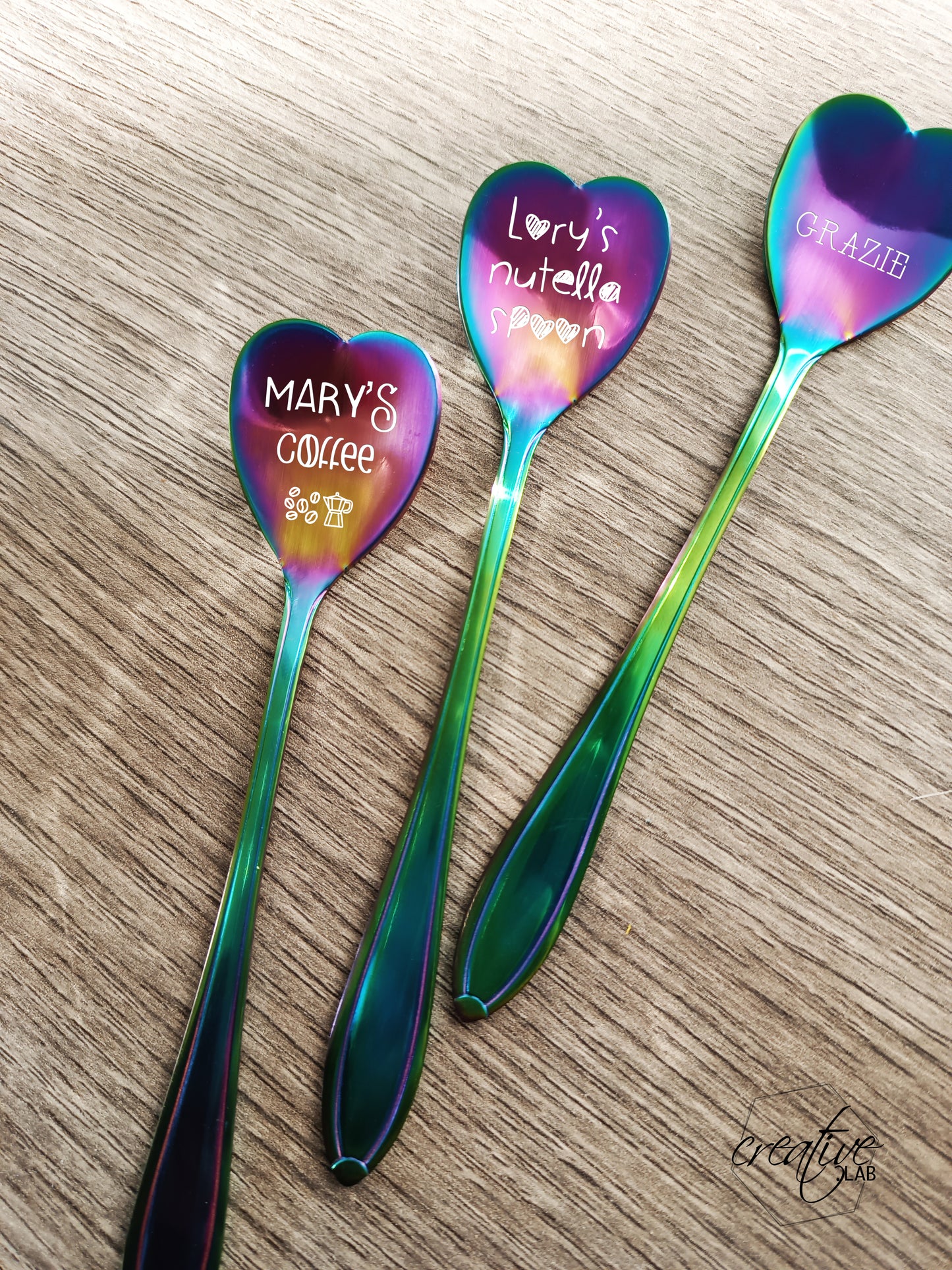 Cucchiaino a cuore, color arcobaleno, personalizzabile