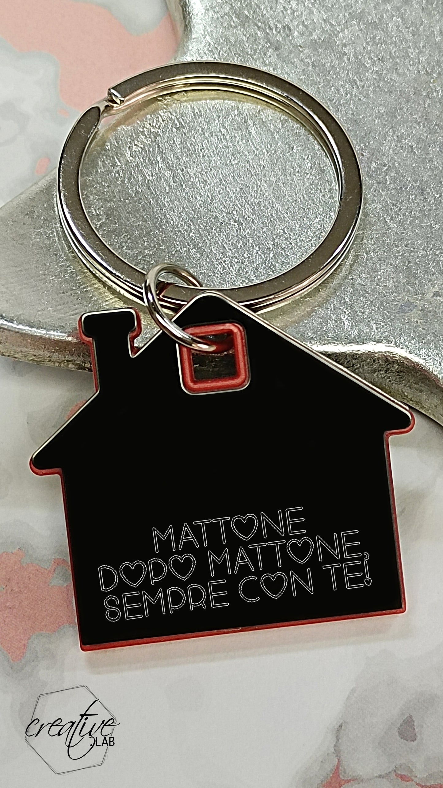 Portachiavi casetta rossa, personalizzabile (R47)