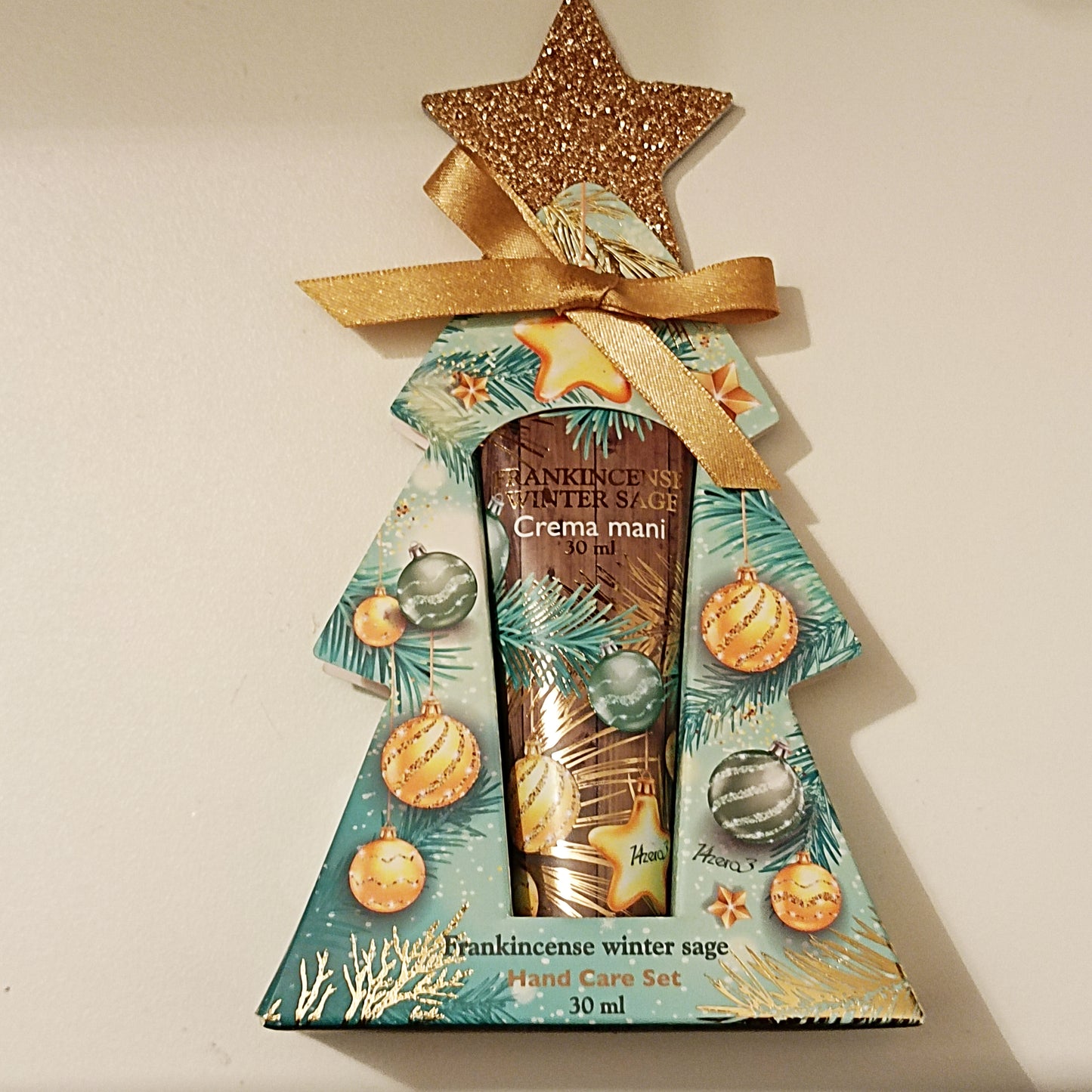 Crema mani con limetta in confezione natalizia