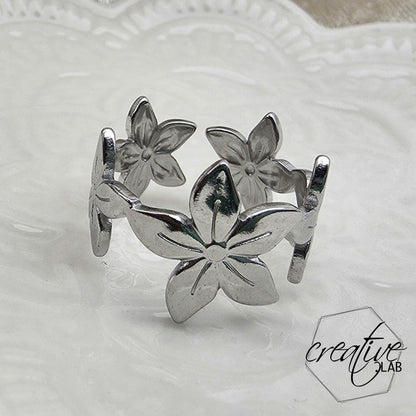 Anello in acciaio fiori