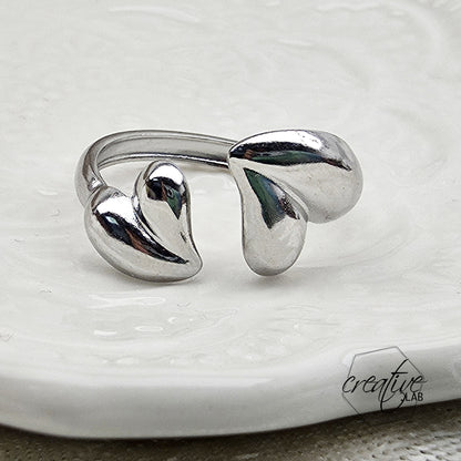Anello in acciaio Foglie a Cuore