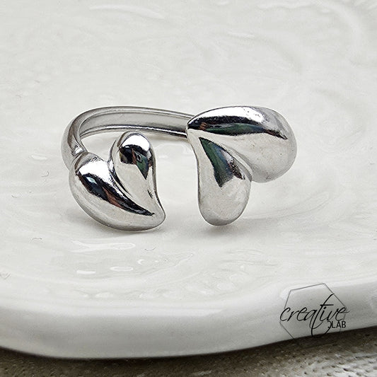 Anello in acciaio Foglie a Cuore