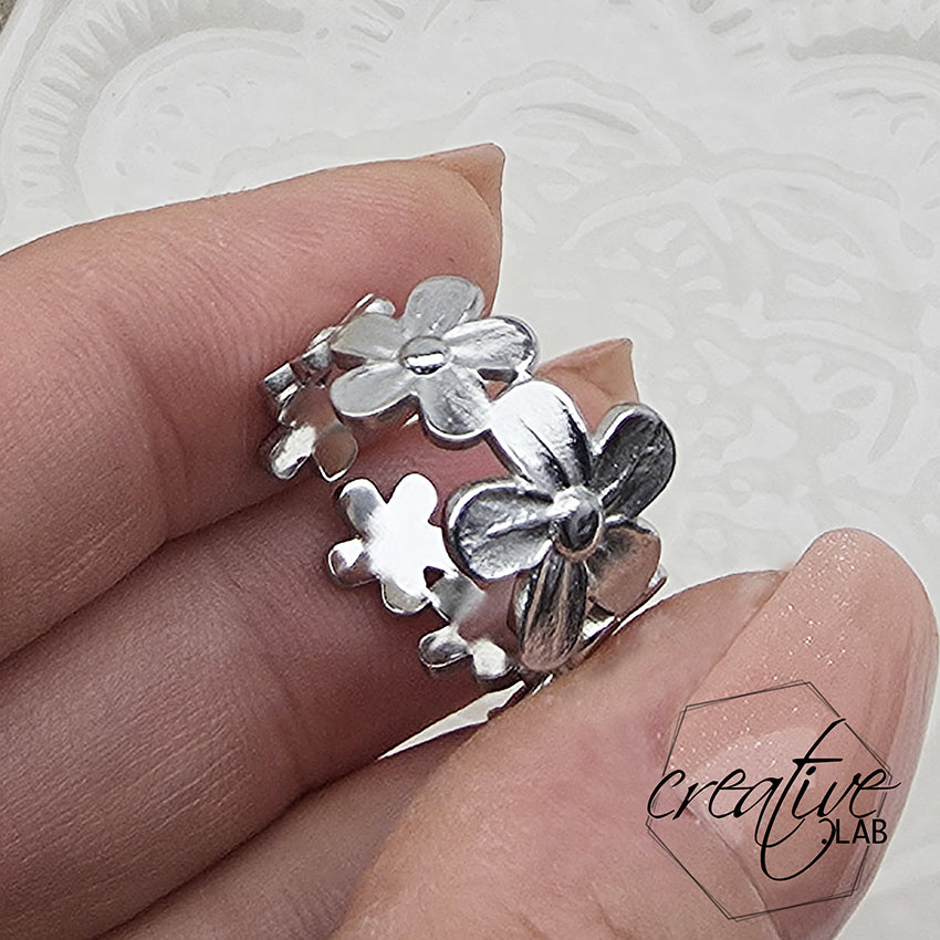 Anello in acciaio Fiori