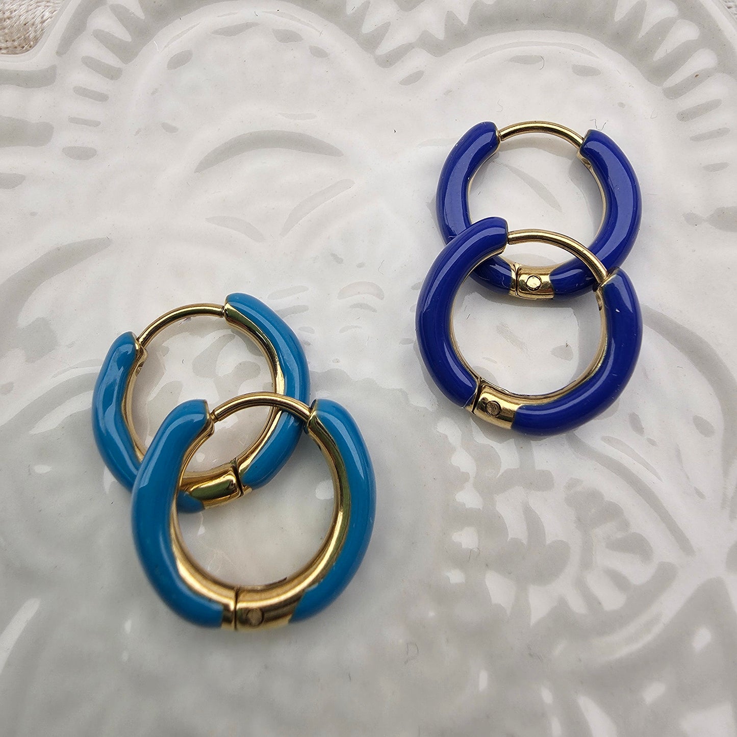 Orecchini a cerchio 16 mm in acciaio, smaltati