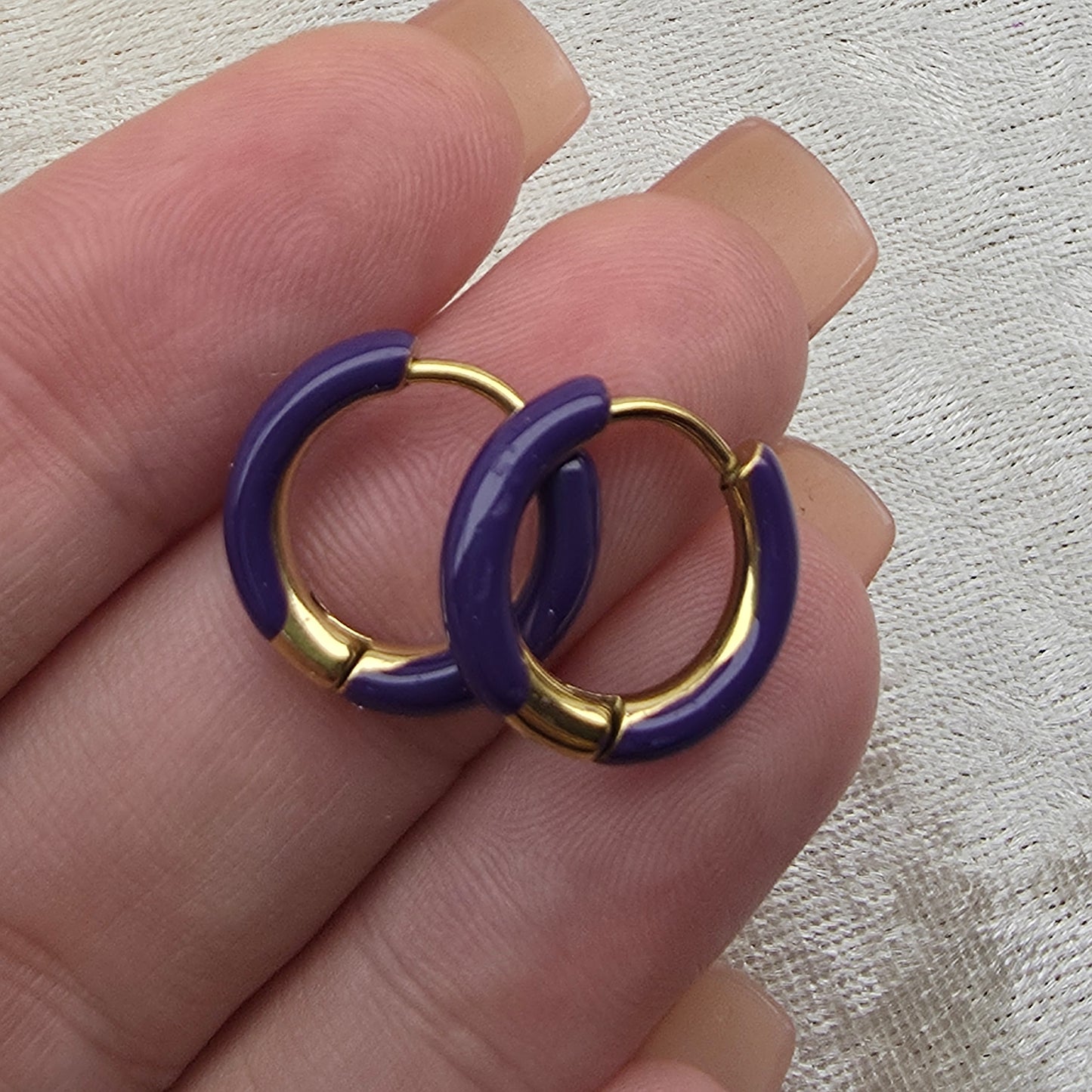 Orecchini a cerchio 16 mm in acciaio, smaltati