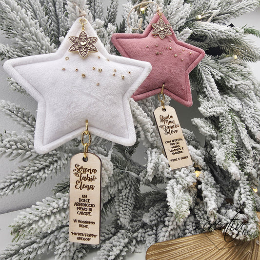 Decorazione natalizia stella in peluche con pendente personalizzabile