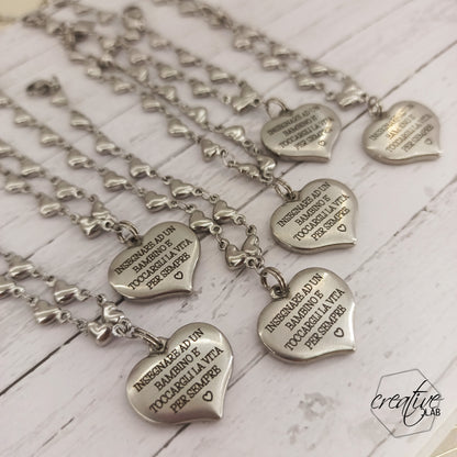 Bracciale in acciaio a cuoricini e ciondolo personalizzabile a cuore per insegnanti (G9+A6)