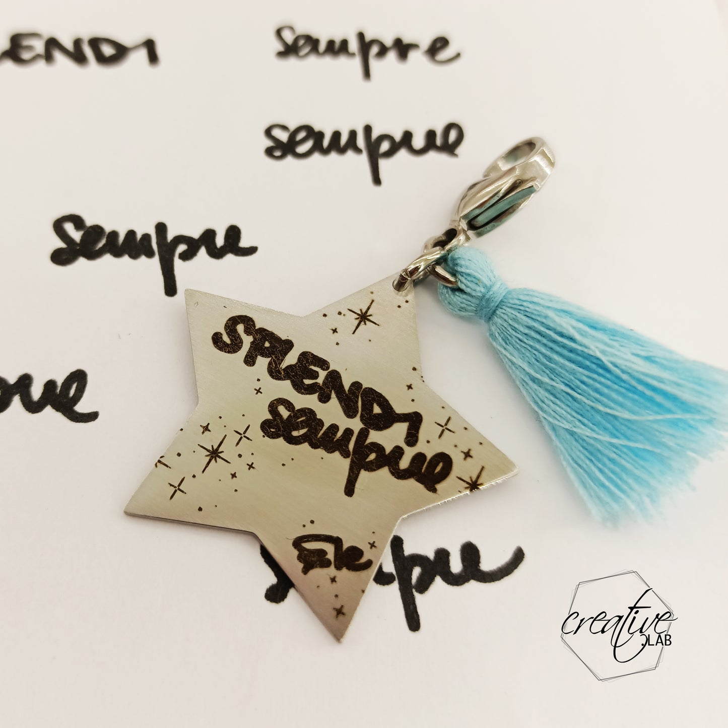 Ciondolo a stella personalizzabile con scritte a mano (A92)