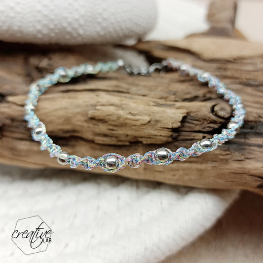 Bracciale macramè con cordino sfumato nodo spirale