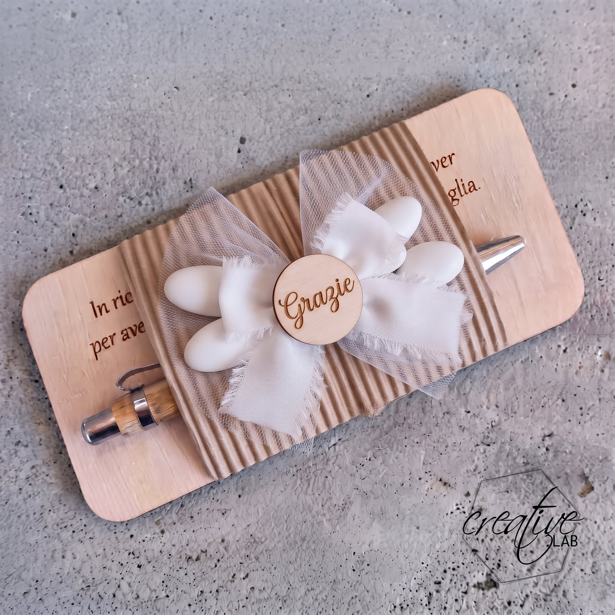 Set "Emozioni" con Penna in Bambù e Base Personalizzabile
