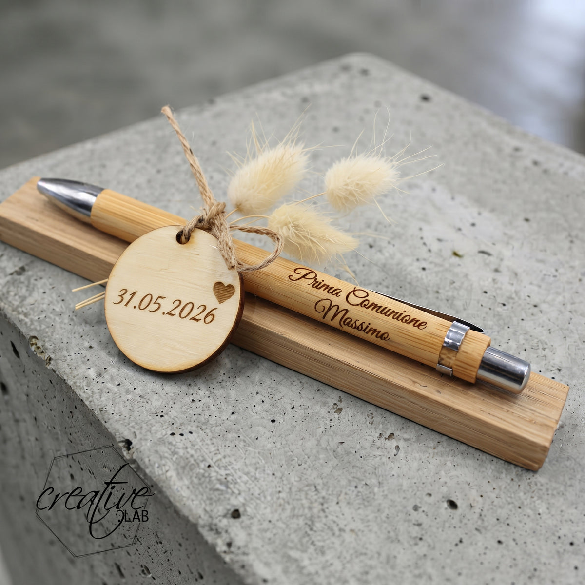 Set "Essenza" con Penna in Bambù e Targhetta Personalizzata