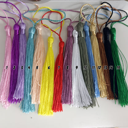 Segnalibro a cuore con nappa