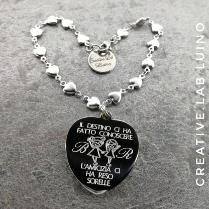 Bracciale in acciaio a cuoricini e ciondolo personalizzabile a cuore - amicizia (G9+B23)