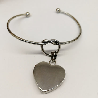 Bracciale rigido con nodo e ciondolo personalizzabile a cuore(G11+A11)