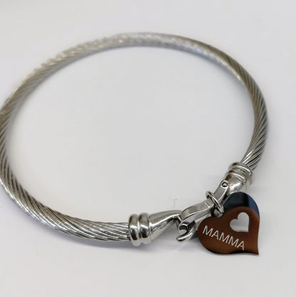 Bracciale rigido ritorto e ciondolo personalizzabile a cuore (G21+A25)