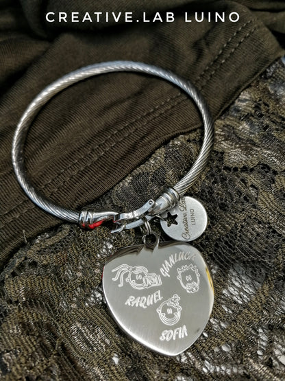 Bracciale rigido ritorto con ciondolo personalizzabile cuore con famiglia (G17+B23 FAM)