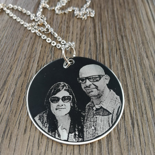 Ciondolo personalizzato con fotoincisione con catenina fine (C1)