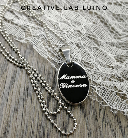 Ciondolo ovale personalizzabile con catenina a pallini (A29+CAT PALL)