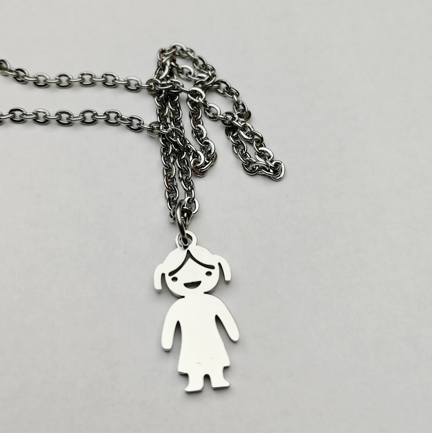 Ciondolo mamma con pendenti bimbi personalizzabili su catenina (A23 e A24)