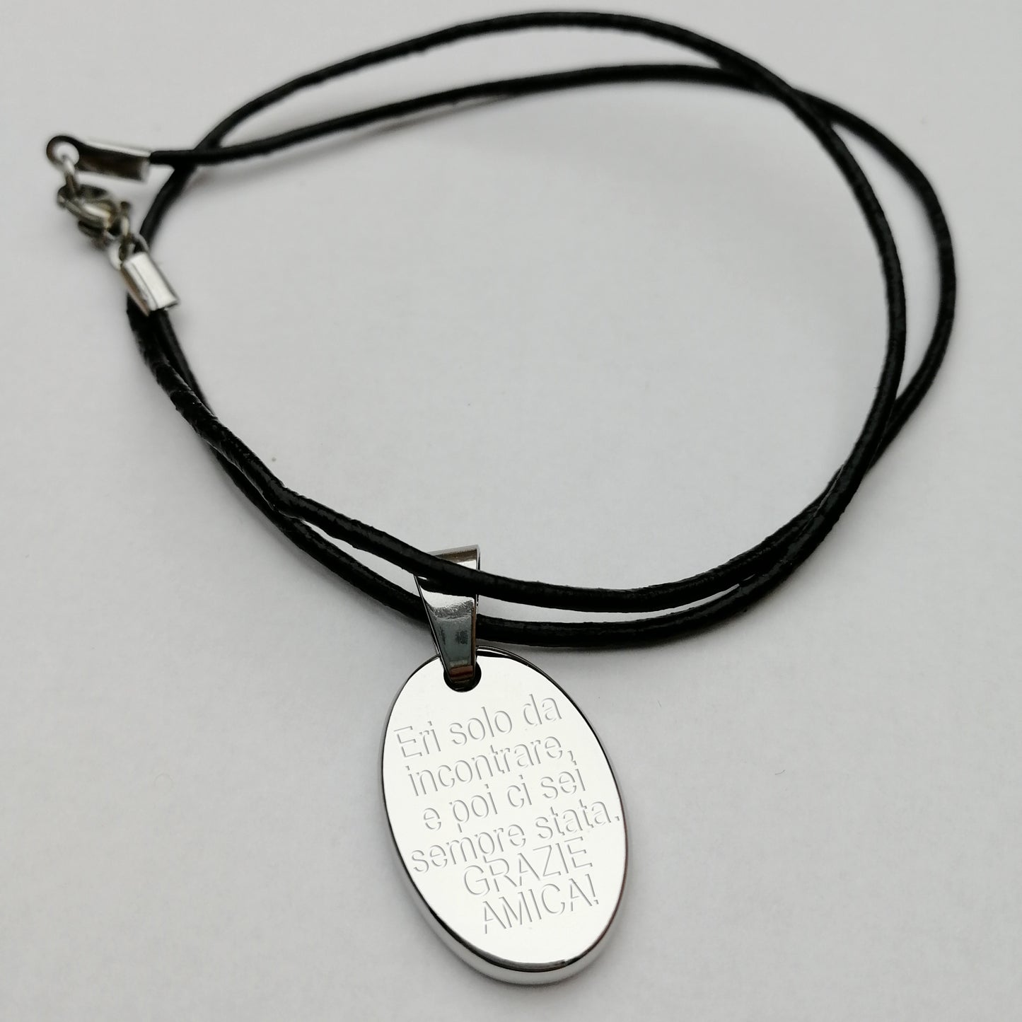 Ciondolo ovale personalizzabile con collarino (A29)