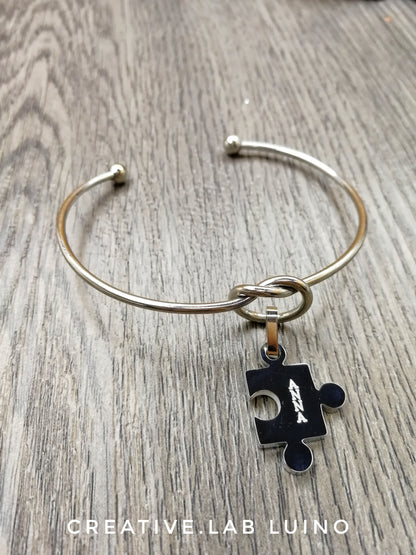 Coppia di bracciali con nodo e ciondolo personalizzabile a puzzle (G11+A7)