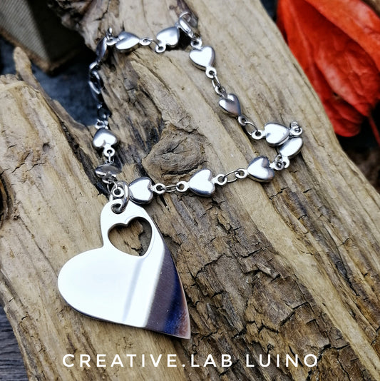 Bracciale in acciaio a cuoricini e ciondolo da personalizzare a cuore (G9+B29)