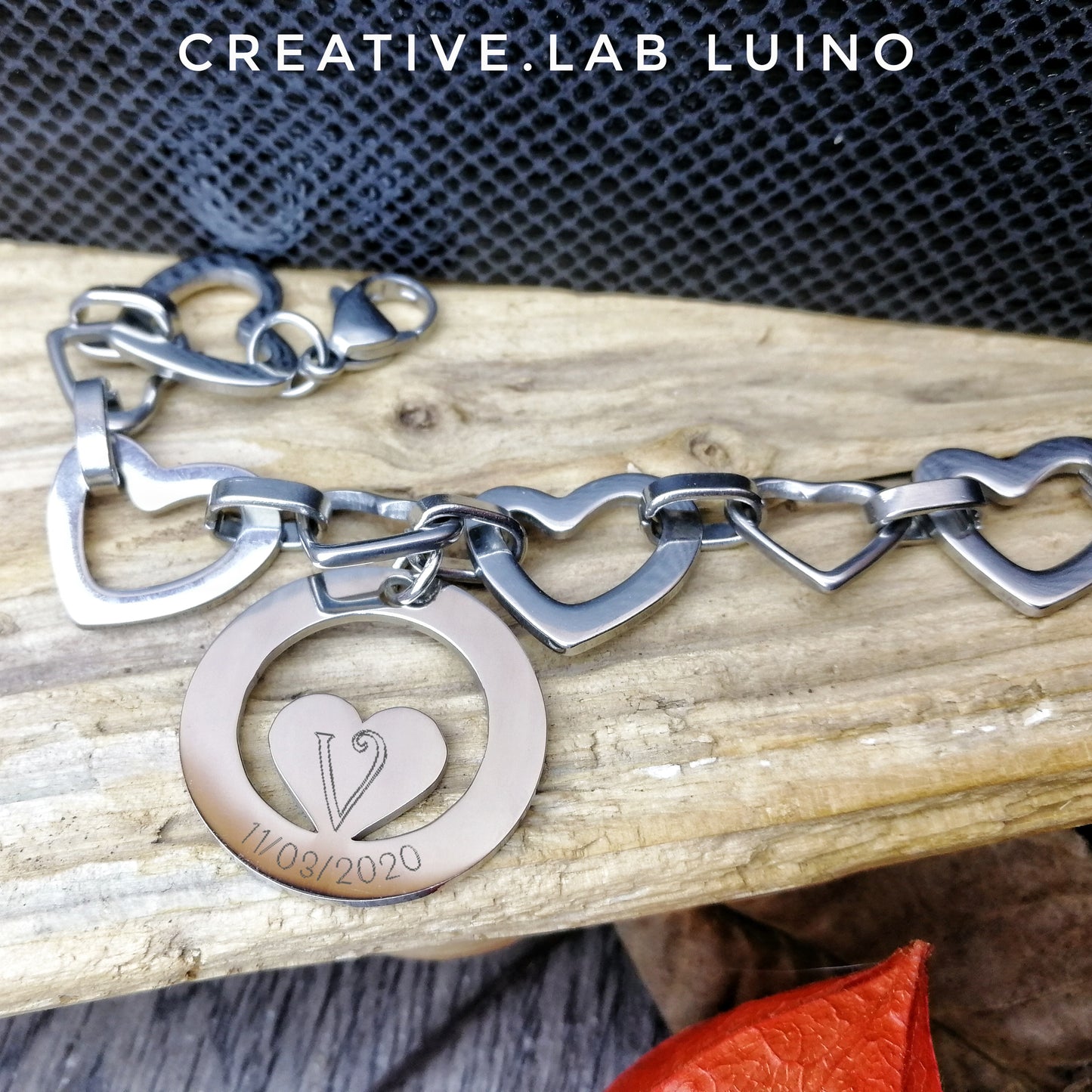 Bracciale con cuori e ciondolo personalizzabile tondo con cuore al centro (G40+B40)