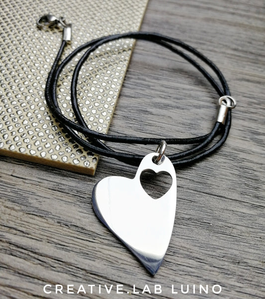 Ciondolo cuore personalizzabile con collarino di cuoio (B29+ cuoio)
