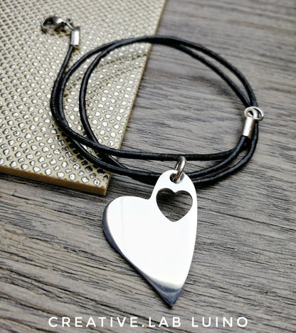Ciondolo cuore personalizzabile con collarino (B29)