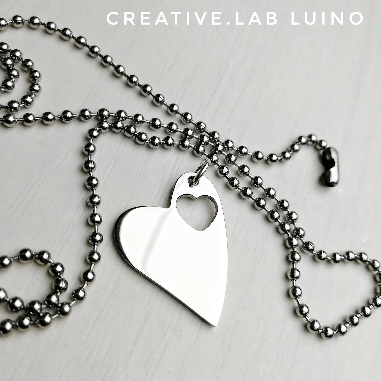Ciondolo cuore personalizzabile con collarino (B29)
