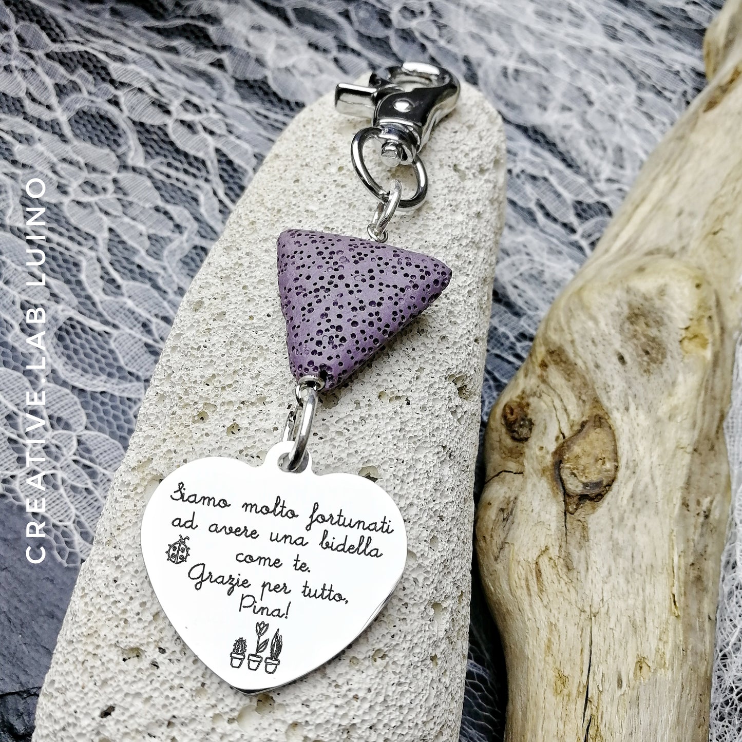 Portachiavi con perla di lava e ciondolo a cuore, personalizzabile per la bidella