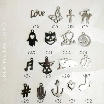 Bracciale con iniziale da personalizzare e ciondolini (bracc+lett+ch)