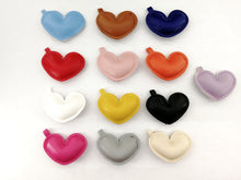 Carica l&#39;immagine nel visualizzatore di Gallery, Portachiavi con strap colorato e cuore morbido (C1+leath+cuore morbido)