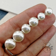 Carica l&#39;immagine nel visualizzatore di Gallery, Orecchini perle artificiali