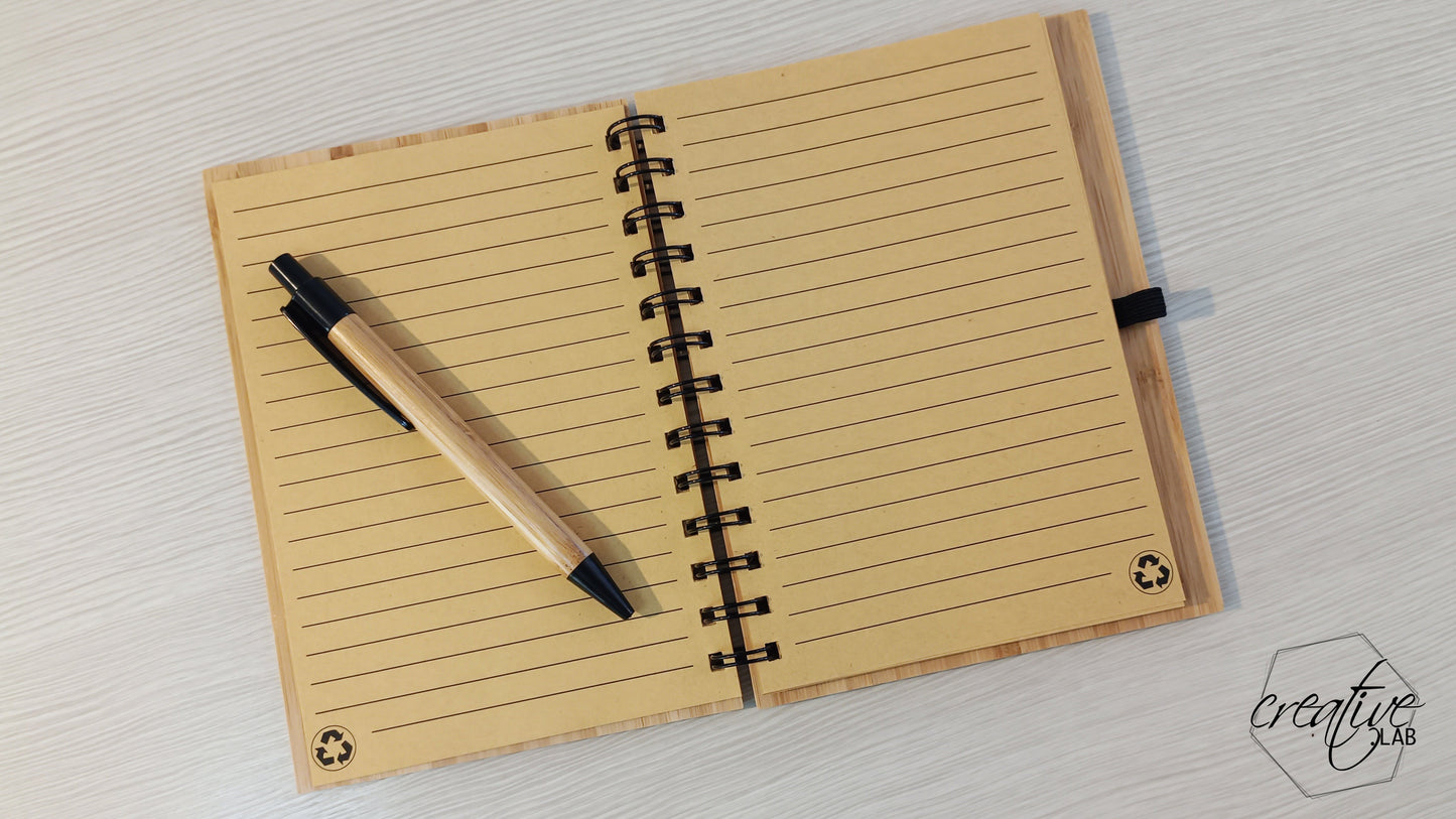 Notes e penna di bamboo, personalizzabile per maestri - grafica libreria con nomi