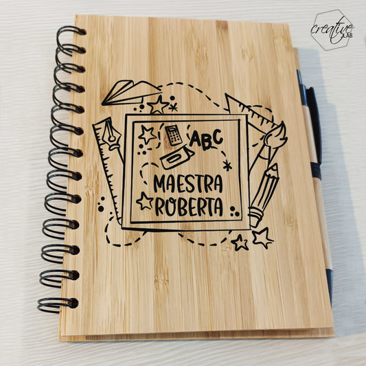 Notes e penna di bamboo, personalizzabile per maestri - grafica cornice strumenti